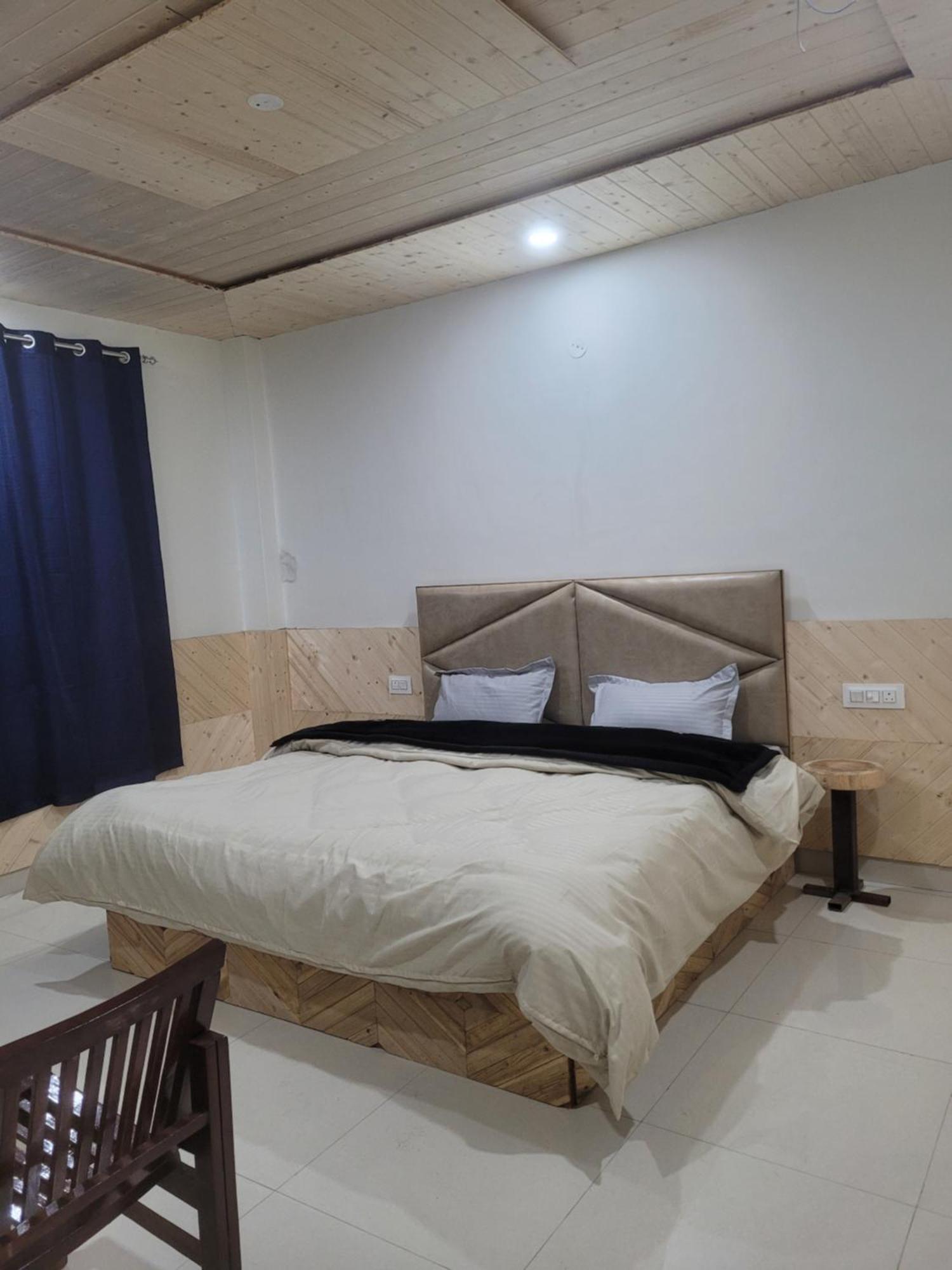 Whoopers Hostel Kasol Exterior photo